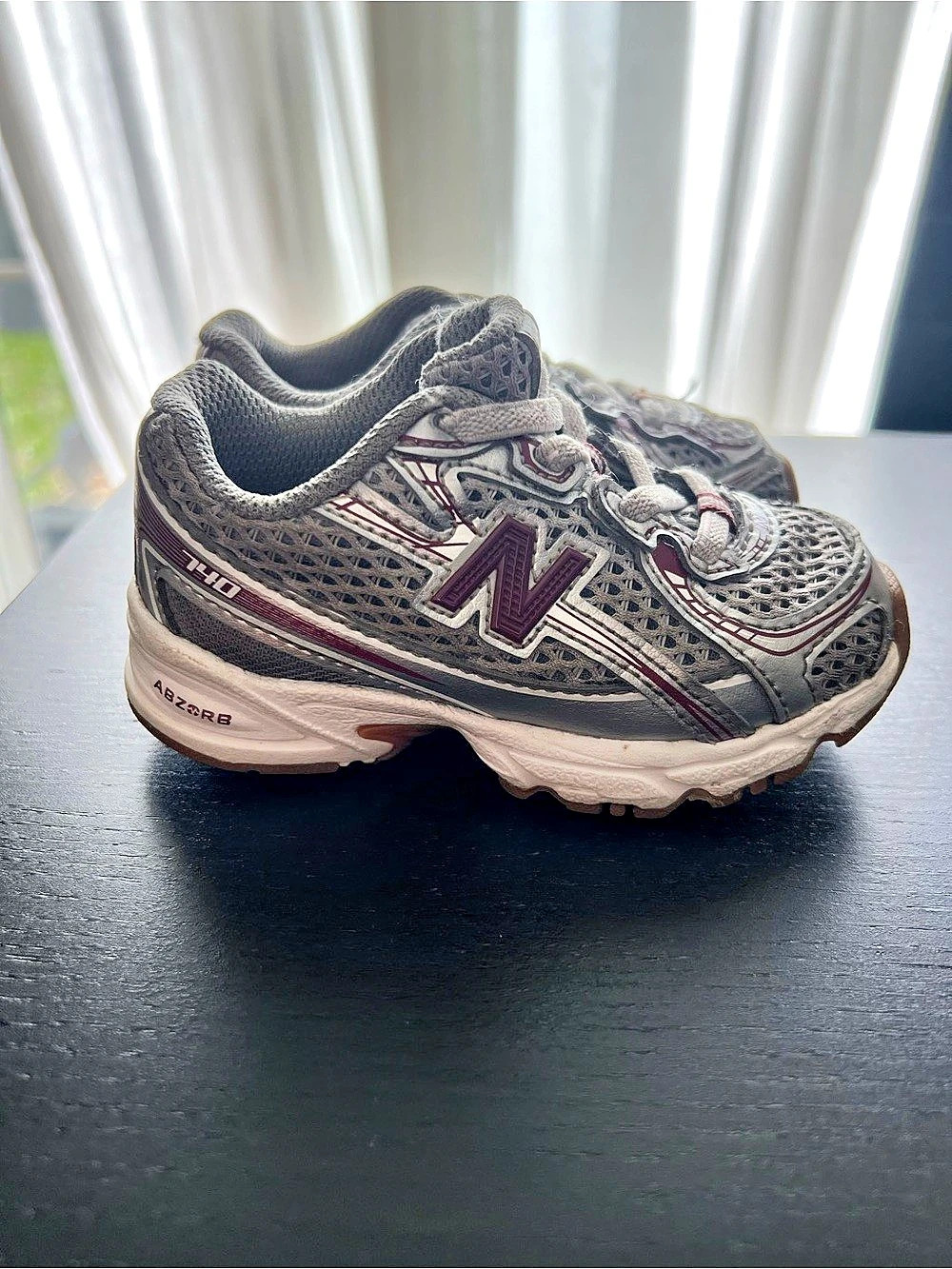 New Balance 5740 toddler/baby Gray & Red Sneakers US 5